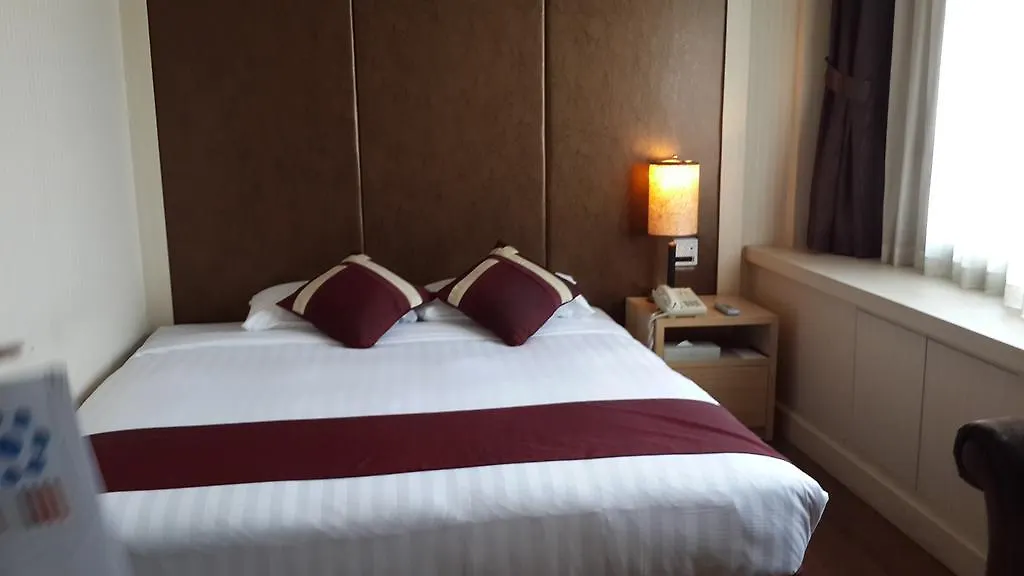 Paradise Hotel Incheon 4*,