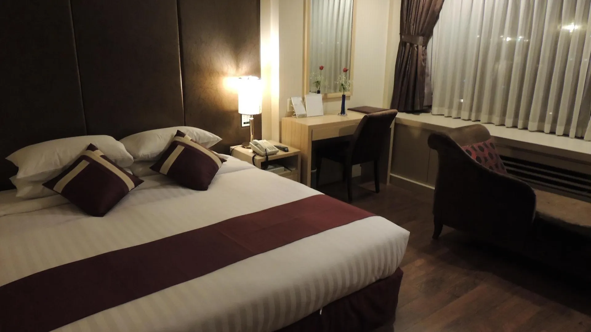 Paradise Hotel Incshon 4*,