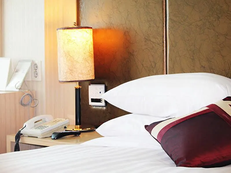 Paradise Hotel Incshon 4*,